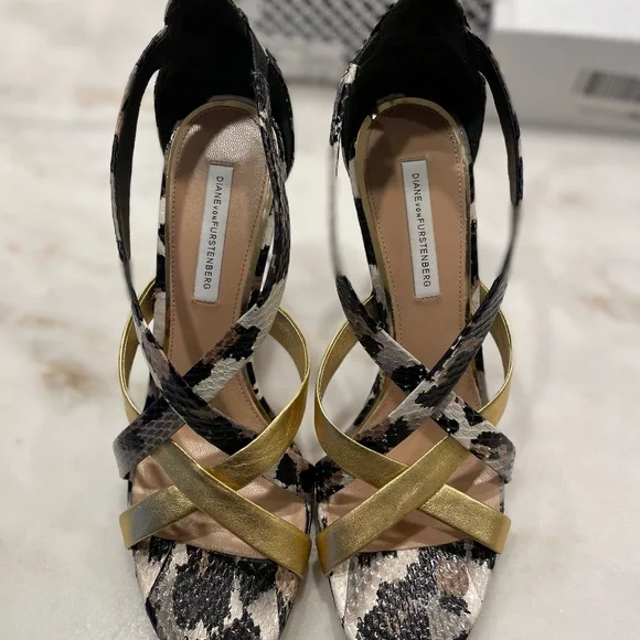 Designer DIANE vonFURSTENBERG DVF ibiza, gold/snow cheetah, lucite heel Sandal - Picture 3 of 8